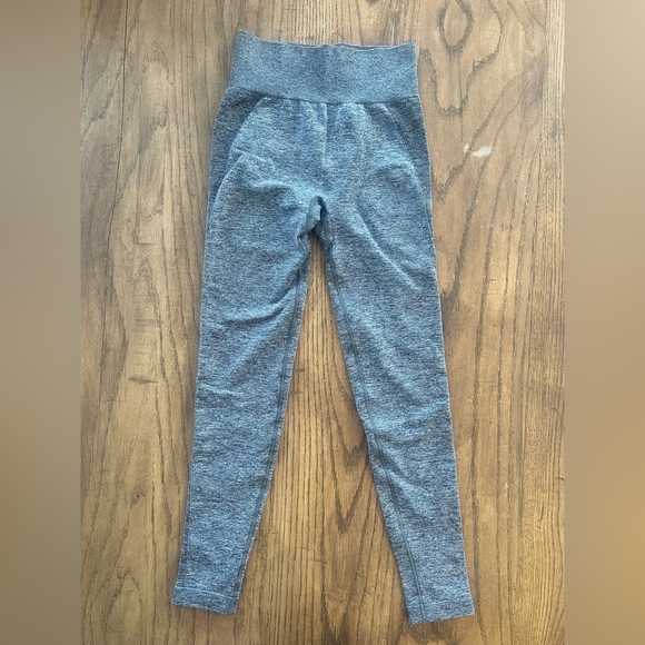 Gymshark High Waisted Athletic Leggings Women’s Size Small Gray Multi Sporty - Picture 1 of 9
